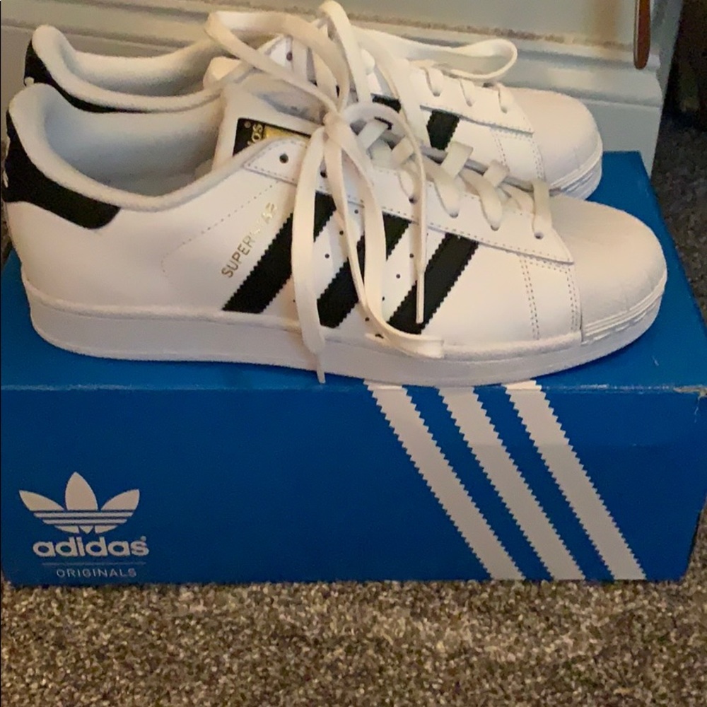 Adidas Superstar Sneakers 8 1/2